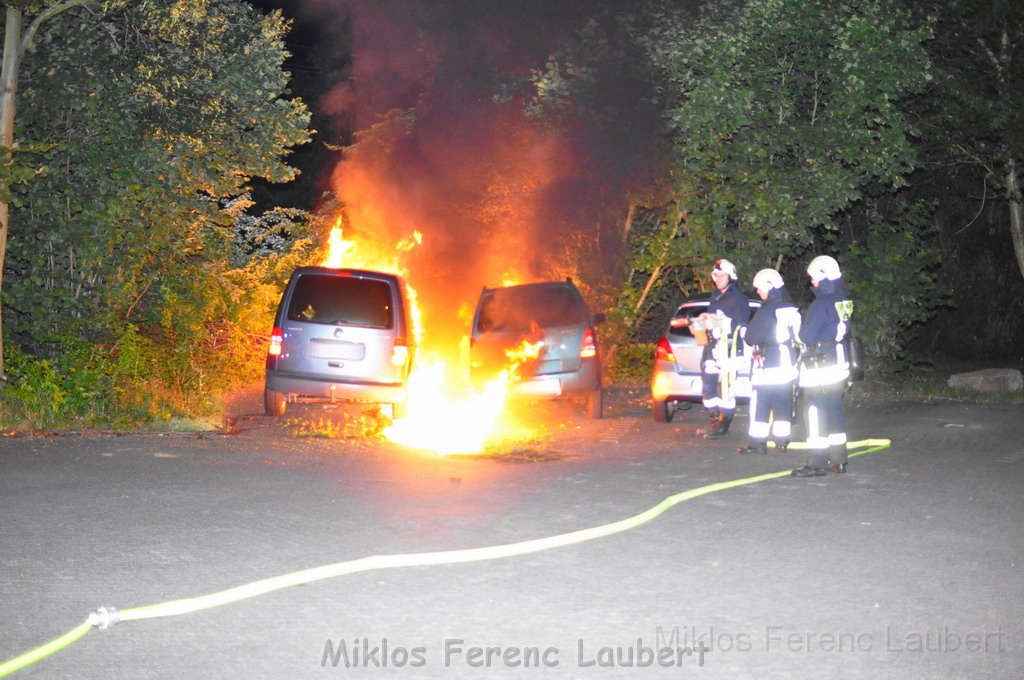 Wieder brennende Autos in Koeln Hoehenhaus P081.JPG